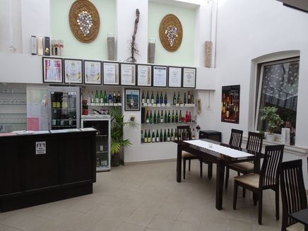 Wine tasting The picture shows the vinotheque of the Ernst Steffens winery in Zell-Merl.