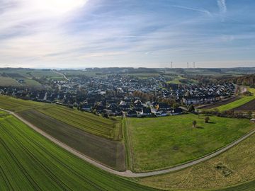 The picture shows Blankenrath and the surrounding fields from above.